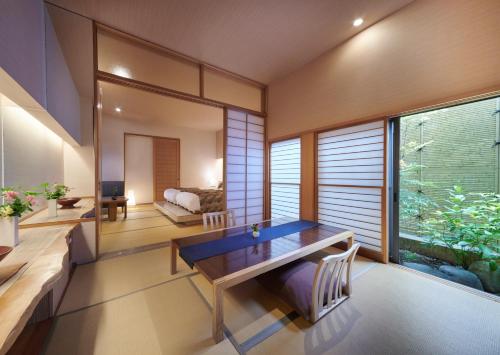 Superior Room with Tatami Area with Hot Spring Bath