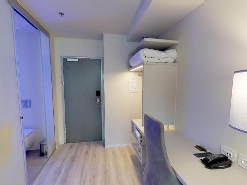 XL Room (2 Adults + 2 Children) image 3