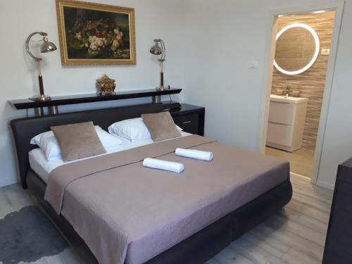 Three-Bedroom Apartment image 4