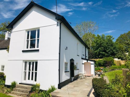 Hengoed Hideaway - Spacious 3-Bed House gîte à louer Bedwellty