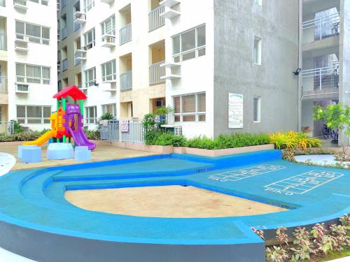 Playground, Davao Condo 2BR Pool Wifi Netflix near Samal Ferry Terminal