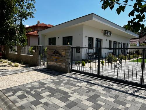 . Th-Lux Apartman Hajdúszoboszló