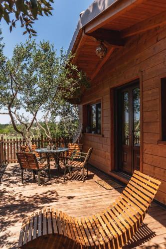 Mini spa in chalet bosco e trullo – Cisternino, AR