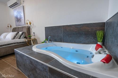 スパ, מלכה בעתיקה in サフェド