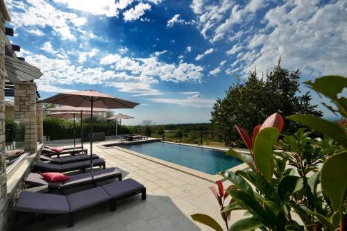 Casa Collini - Luxuriöse Ferienvilla mit Meerblick - Accommodation - Višnjan