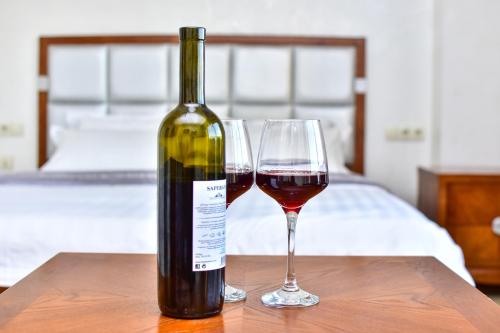Hotel Home – Batumi, IL