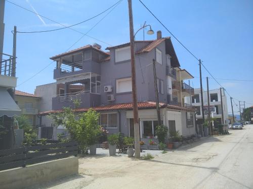  NIKOS HOUSE παραλία Οφρυνίου, Pension in Ofrynio