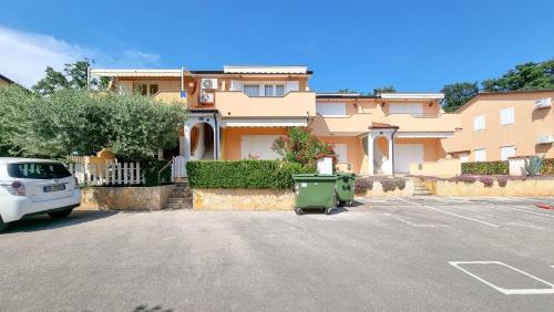  Carlo in 52470 Lovrečica