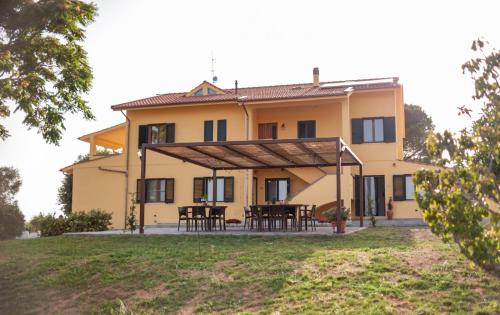  Agriturismo Podere La Maestà in Rosignano Marittimo