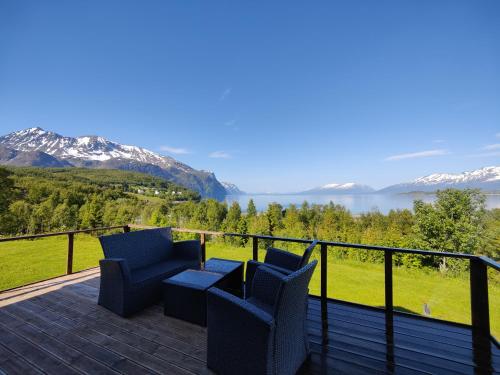 House in the heart of the Lyngen Alps with Best view