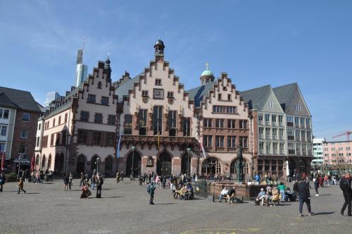 Frankfurt Bed & Breakfast - image 7