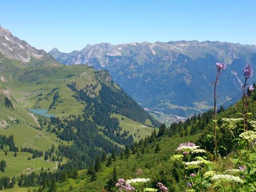 Zimmer für Backpaking - Das gemütliche Haus des Grossvaters - Bergheimat - Ganz einfach - ganz unkompliziert - ganz relaxd