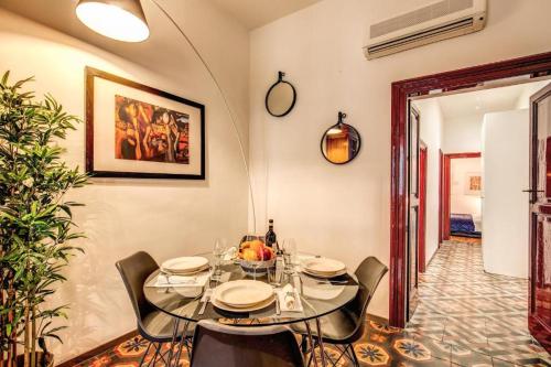 Navona Stylish Apartment, Рим (фото 8)