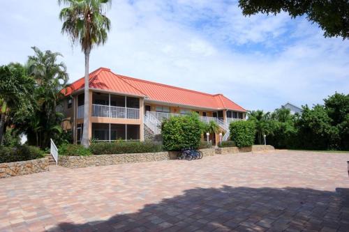 Sanibel Arms C6 - image 2