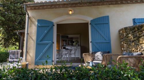 One-Bedroom Holiday Home