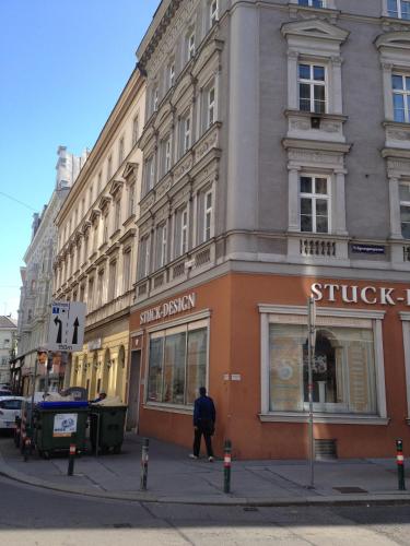 Debo Apartments Schönbrunner Strasse - contactless check in - image 12