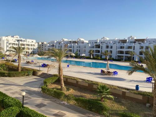 Palmera Resort Ain Sokna - Building No# 32 Flat No# 4 in Suez