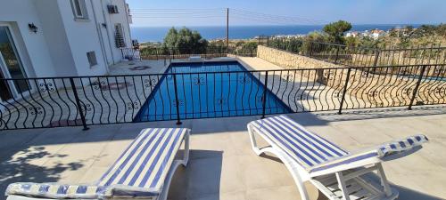 Villa with Spectacular Sea Views, Private Pool, Gardens & Parking