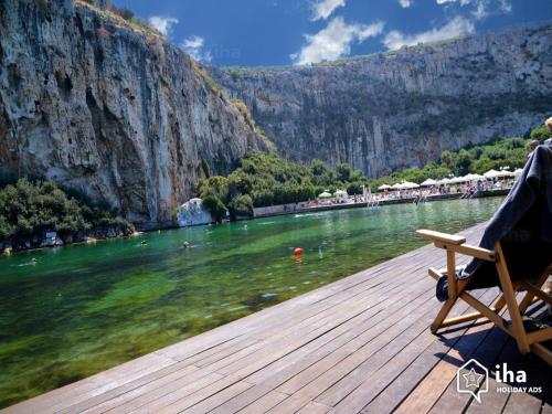 Vouliagmeni Stylish Homes by BluPine - image 8
