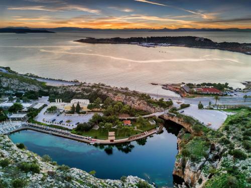 Vouliagmeni Stylish Homes by BluPine - image 11