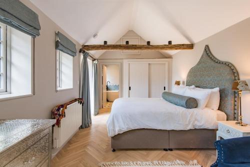 Exterior view, Lower Standen Farm in Benenden