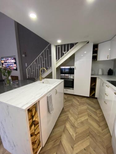 Luxury Exclusive 3 Bedroom DOWNTOWN Apartment, Budapest (foto 10)