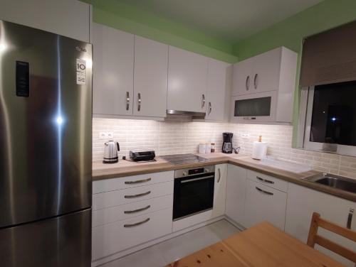 The Bright House a two-storey maisonette in Loutraki