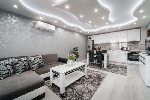 . City Apartments - a brand new luxury & comfy 2