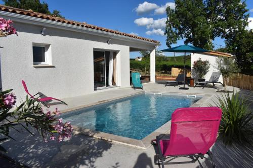 Gite des Clapas Flora, villa avec piscine privée - Location saisonnière - Balazuc