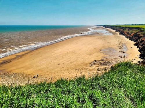 Chapel Bricks-dog friendly cottage near the coast