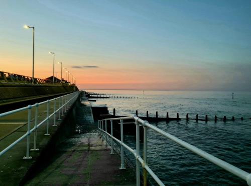 Chapel Bricks-dog friendly cottage near the coast