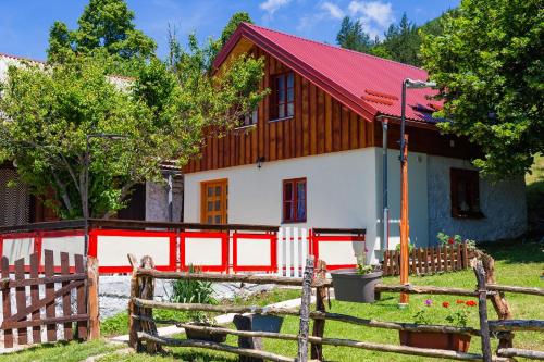 guesthouse LIPA - Accommodation - Korenica
