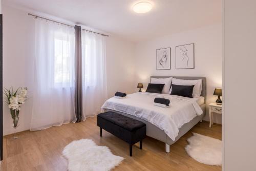 New Apartments Nenna - Three Bedroom Near Split