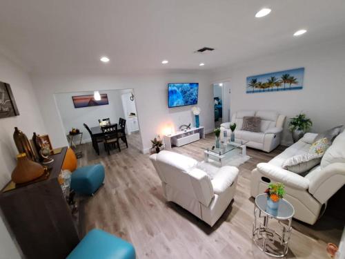 Relax 521 in Miami, USA