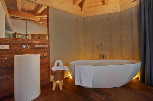 Alpendiamond Ski in & Bike Out apartments Top 200, 400 & penthouse 600 in Solden