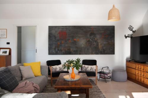 Cornish Hill House – Daylesford, FL