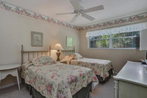 Sanibel Arms D8 - image 7