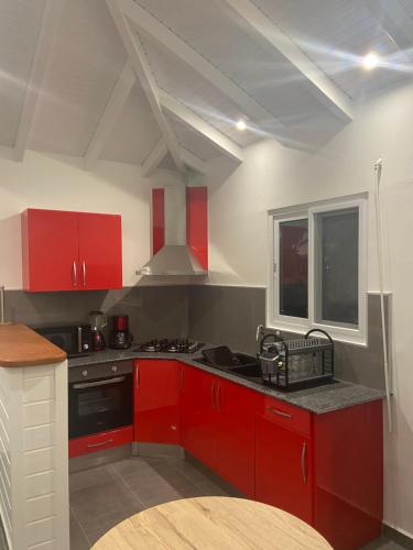 Cozinha, Gîte Le plantain Votre Escapade rêvée (Gite Le plantain Votre Escapade revee) in Capesterre-de-Marie-Galante