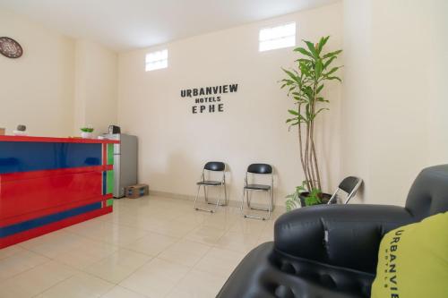 Urbanview Hotel Ephe Palembang