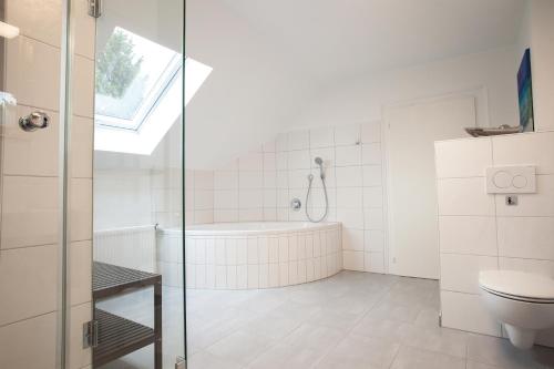 Bathroom, P&G Rooms in Hohr-Grenzhausen