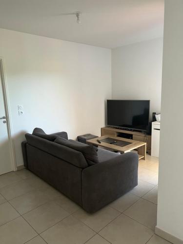 Chambre confortable dans appartement neuf chez l habitant - Pension de famille - Aubagne