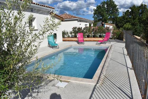 Gîtes des Clapas Lisa, villa**** piscine privée - Location saisonnière - Balazuc