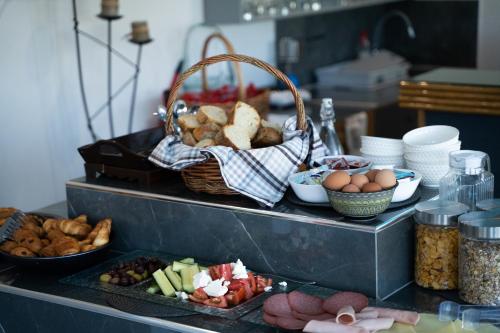 Parthenis Riviera Hotel - image 3