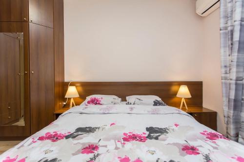 Sofia Central Hotel Apartments - image 8