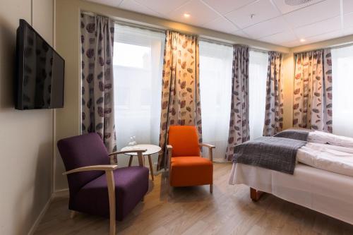 Corner Hotell - image 4