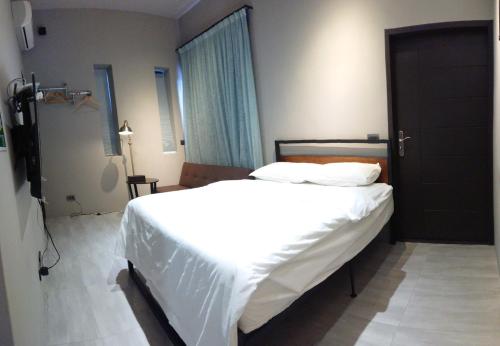 82行旅電梯民宿 來電享優惠 82行旅電梯民宿 來電享優惠