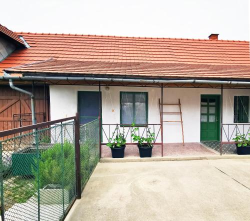 Entrance, Nest Apartman in Balatonszarszo