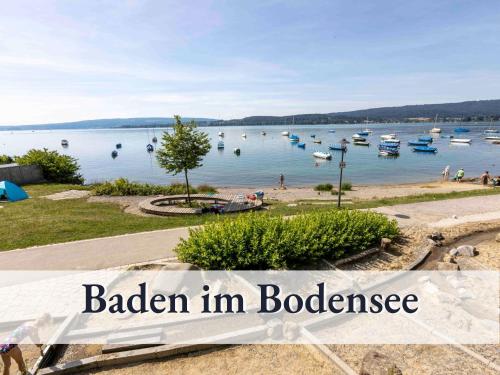 Große moderne Ferienwohnung in bester Bodenseelage l 1 Minute zum Bodensee l 2 Zimmer l Vollausgestattete Küche l Sonnenbalkon l WLAN l Willkommen im Apartment Möggingen