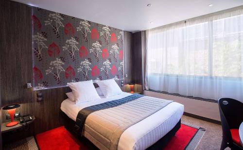 370982572 Best Western Premier Le Patio des Artistes Wellness Jacuzzi
