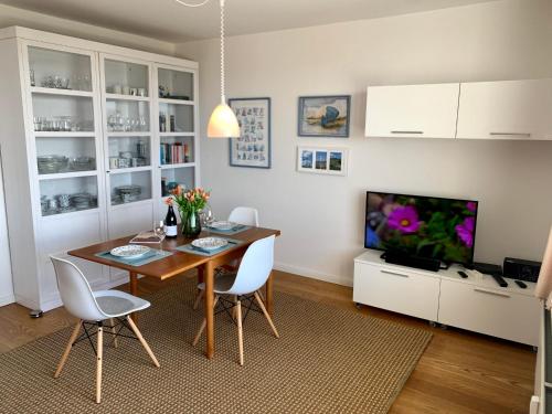 Apartment with Sea View image 10